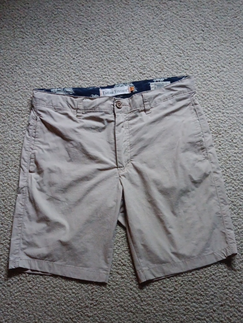Tailor Vintage Men’s Light Khaki Flat-Front Casual Shorts